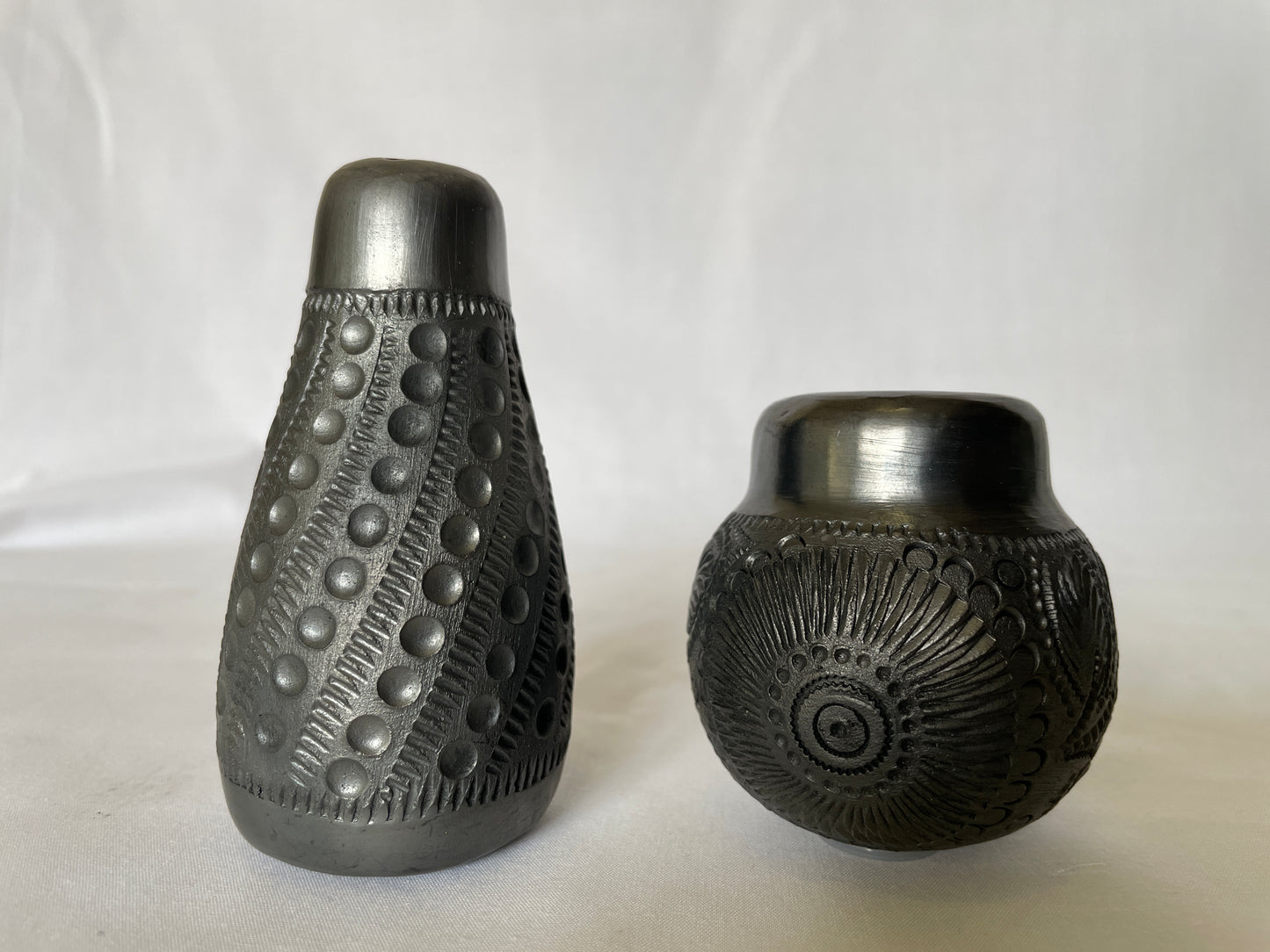 Salt & Pepper Shaker Set (2 pcs)